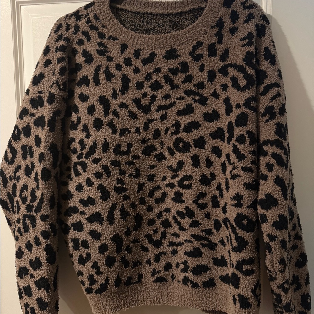 Chic Leopard Pattern Crew Neck Sweater